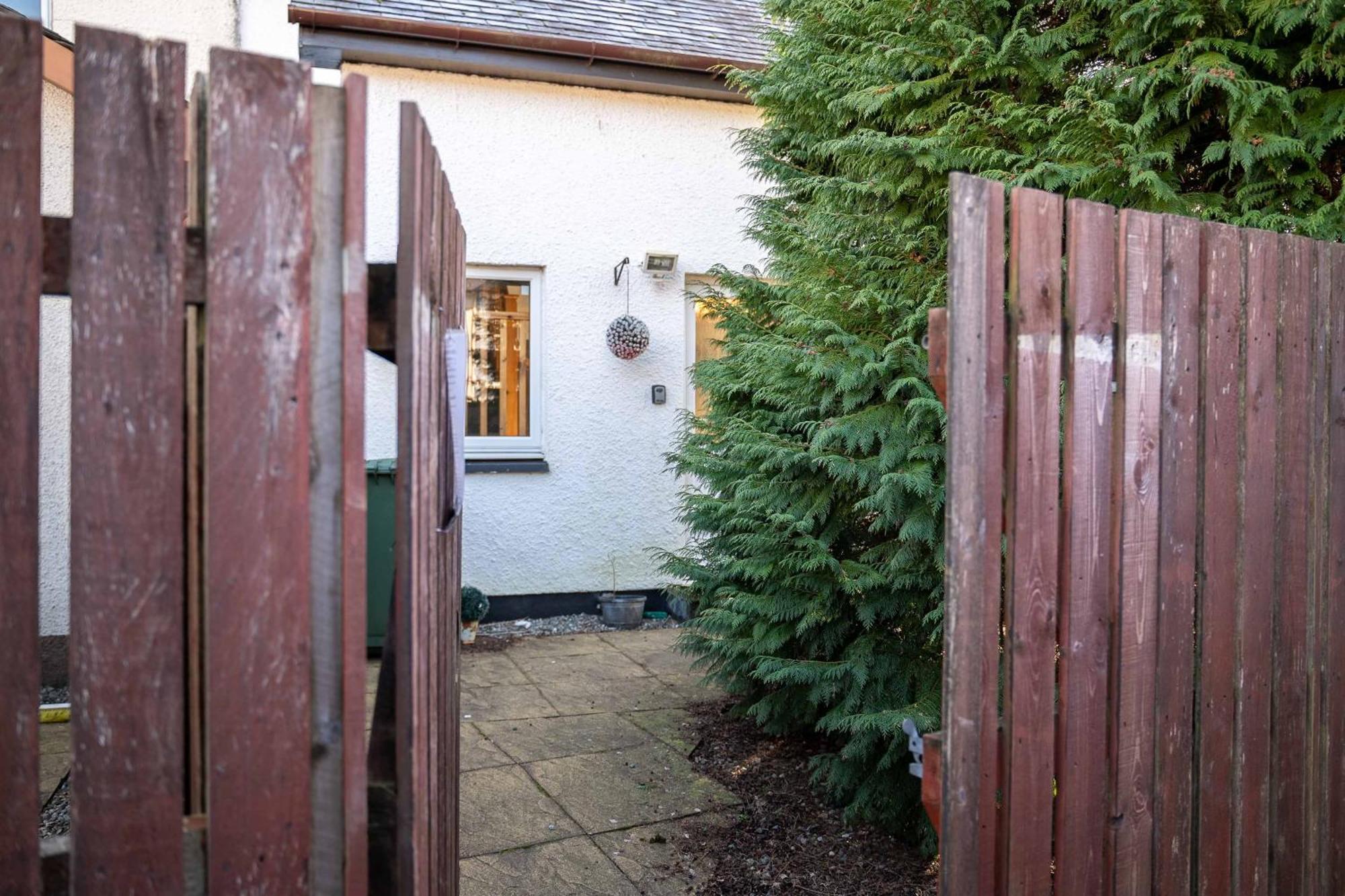 Appartamento A Wee House In The Highlands Fort William Esterno foto