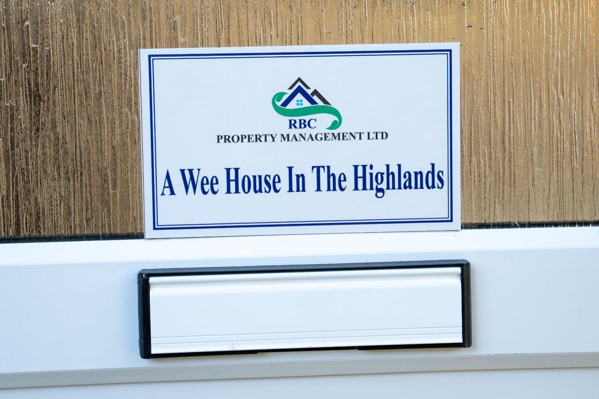 Appartamento A Wee House In The Highlands Fort William Esterno foto
